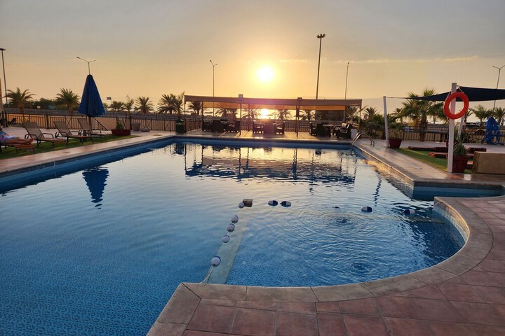 Pool 26 of 35