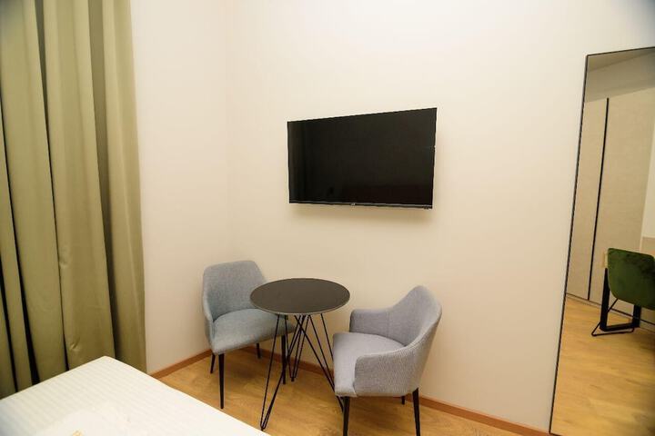 Room 14 of 88