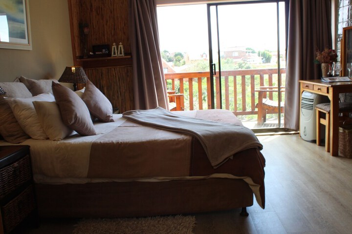 Room 25 of 63