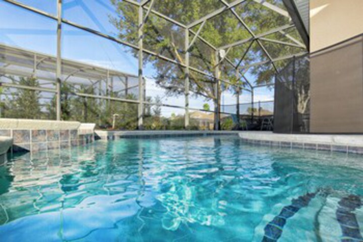 Modest &  Comfortable Gated Home w /  Pool in Haines City, FL