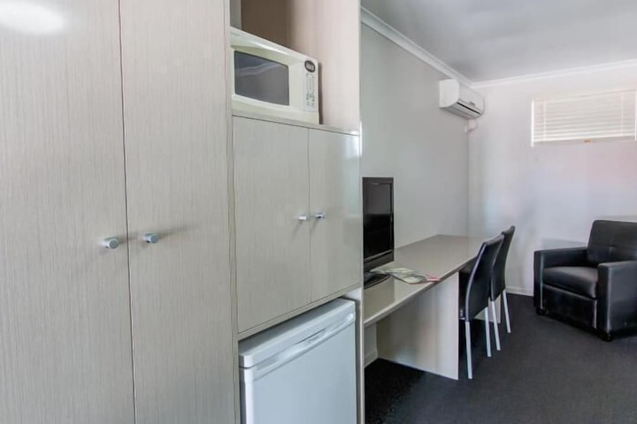 Room 13 of 22
