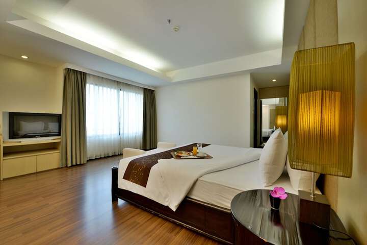 Room 10 of 71