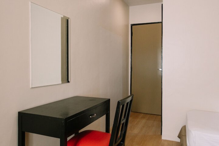Room 96 of 158