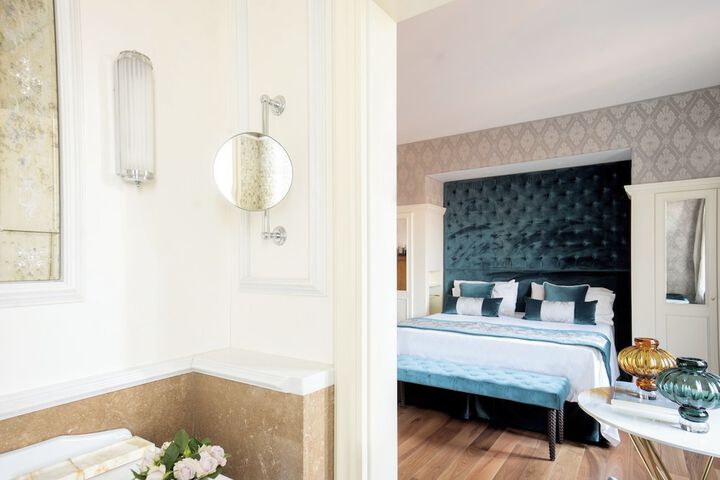 Room 51 of 85