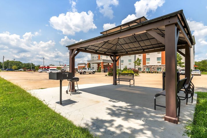 BBQ/picnic area