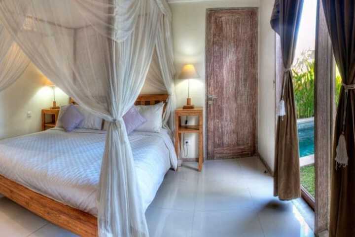 Room 2 of 20