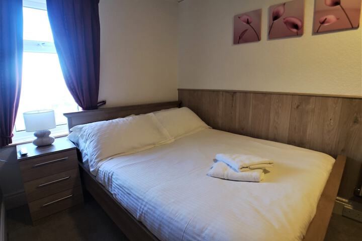 Room 15 of 102