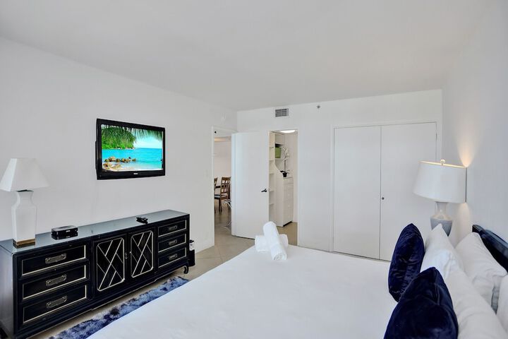 Room 72 of 723