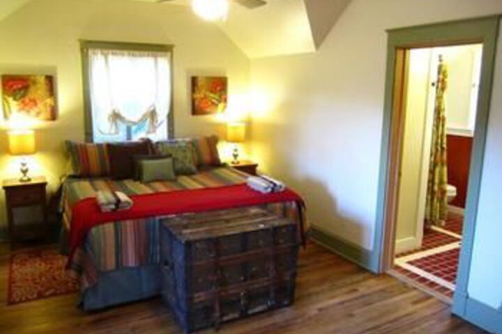 Room 9 of 37