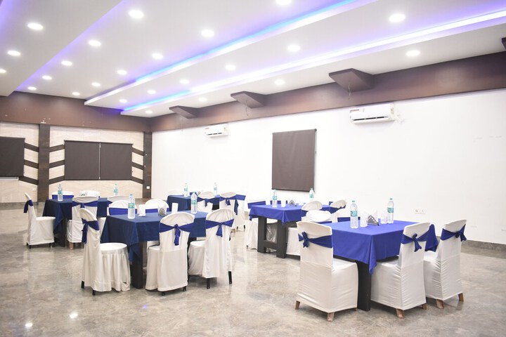 Dining 79 of 81