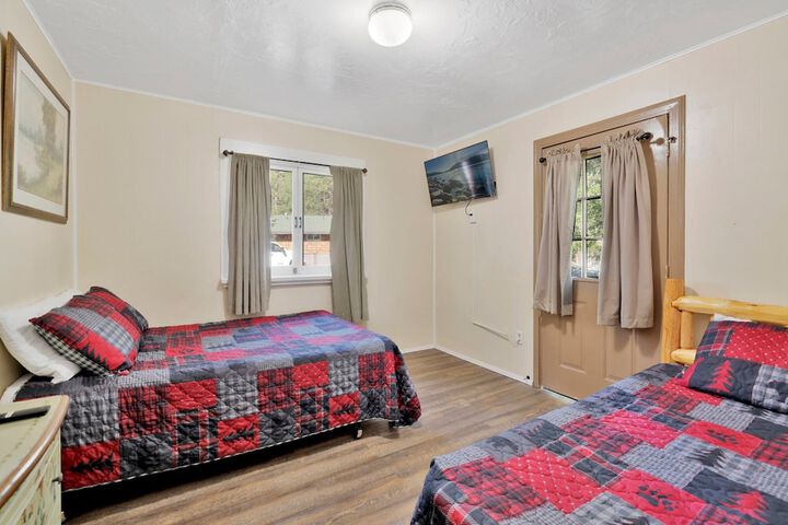 Room 30 of 171