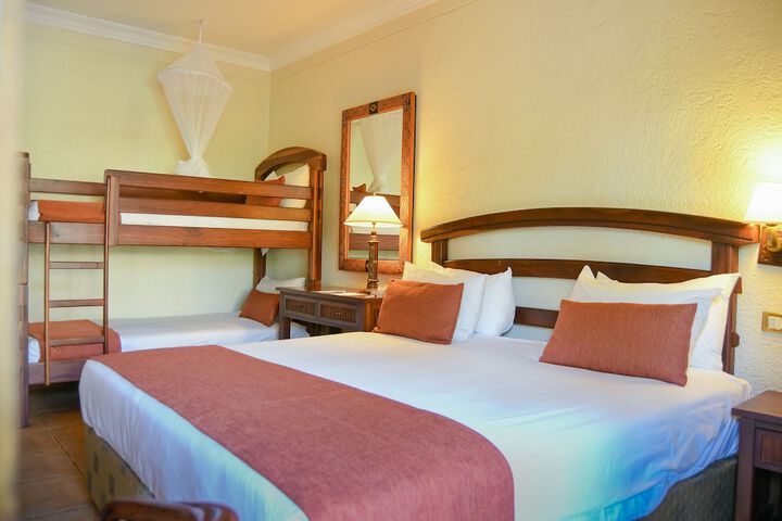 Room 32 of 126