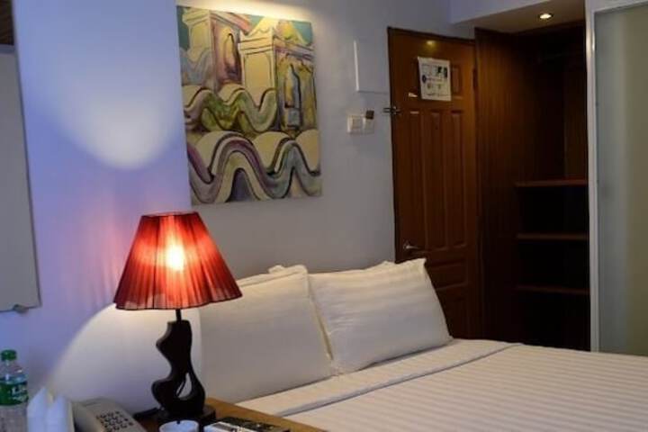 Room 5 of 39