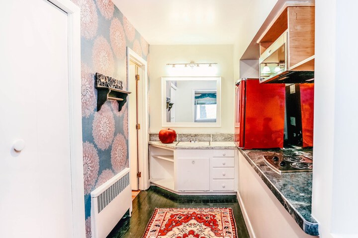 Room 8 of 288