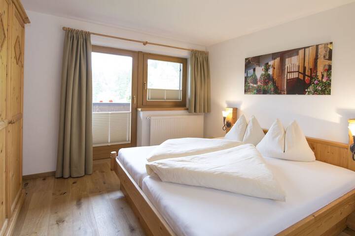 Room 4 of 39