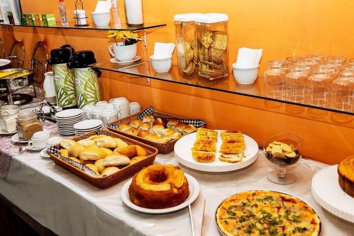 Breakfast/Coffee Service 18 of 23