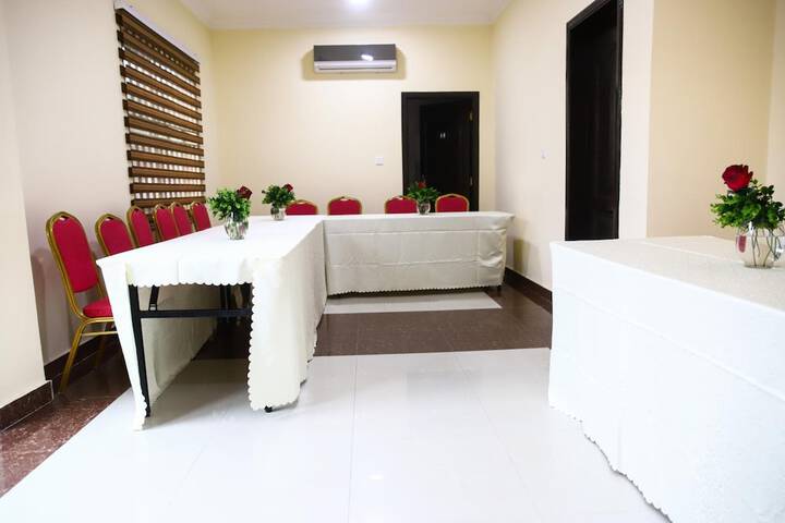 Room 7 of 33