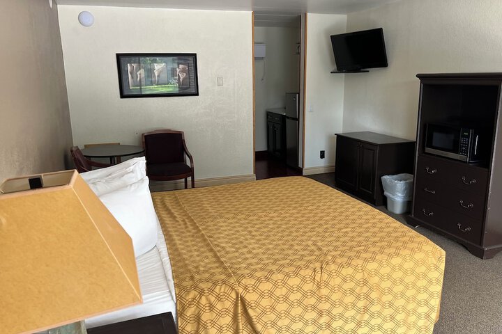 Room 38 of 180