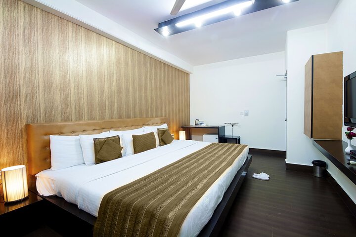 Room 17 of 52