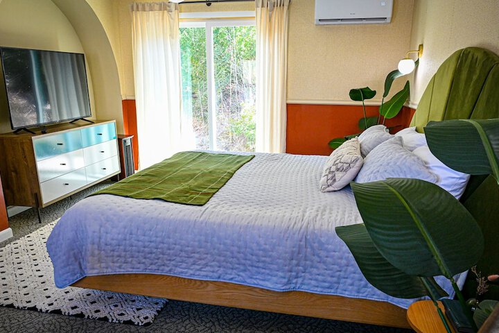 Room 21 of 53