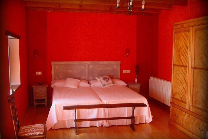 Room 5 of 6