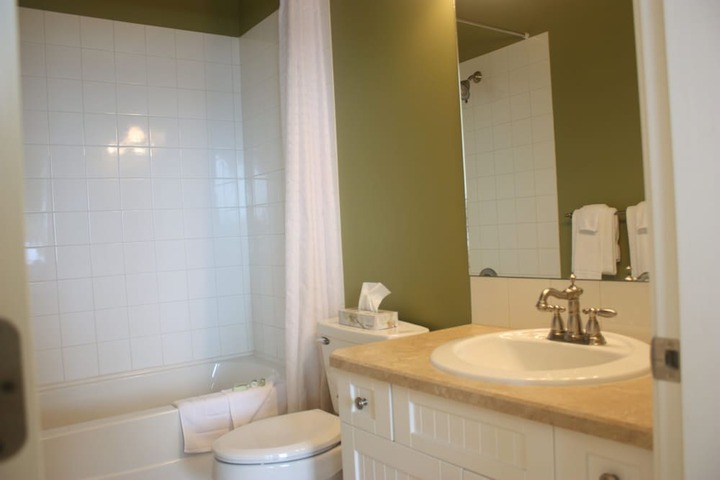 Room 454 of 543