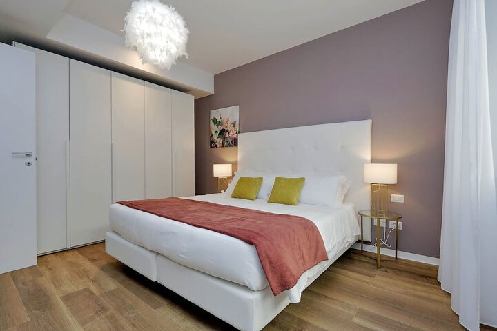 Room 17 of 195
