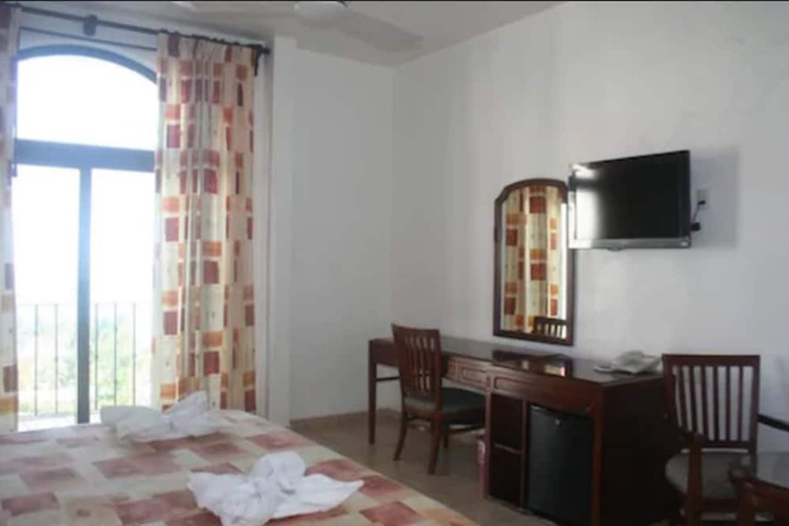 Room 7 of 35