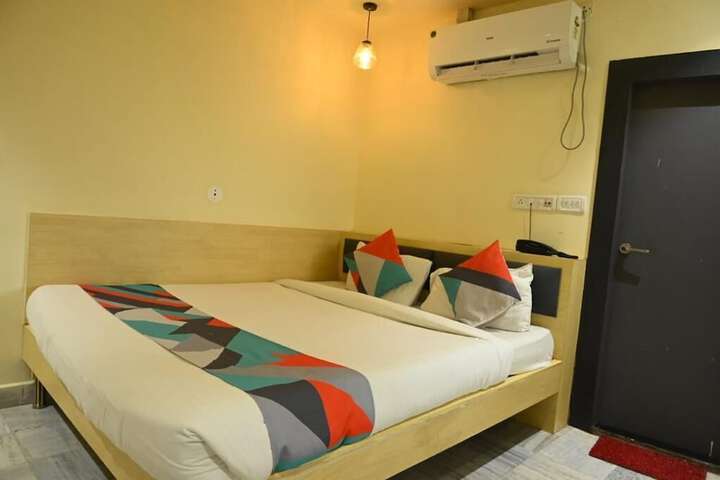 Room 9 of 30