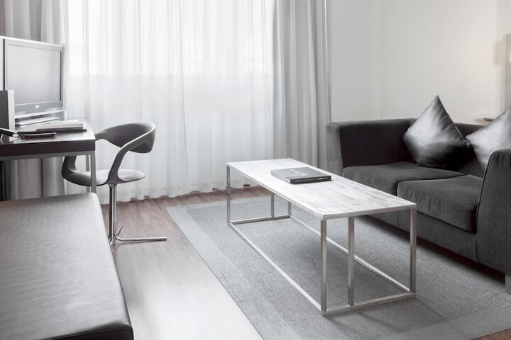 Room 25 of 57