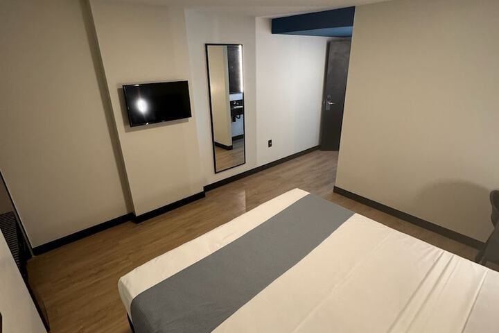 Room 7 of 23