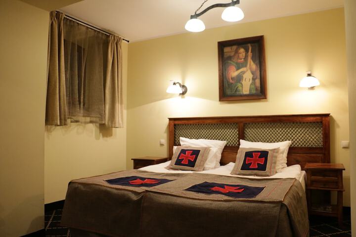 Room 50 of 127