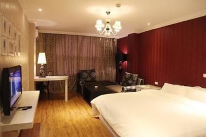 Room 19 of 37