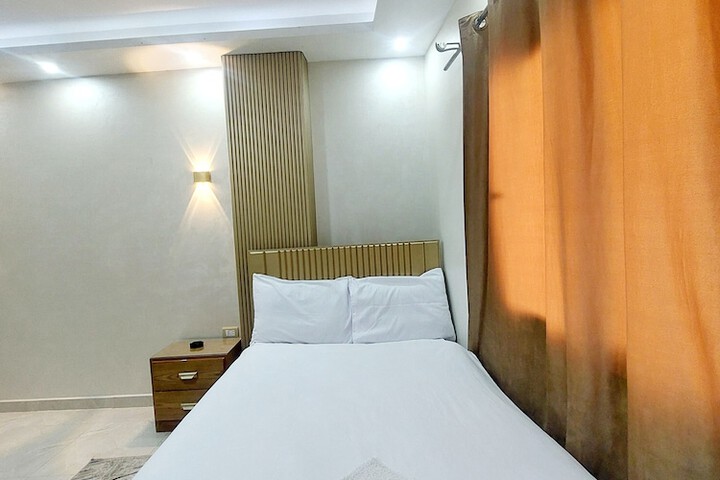 Room 14 of 35