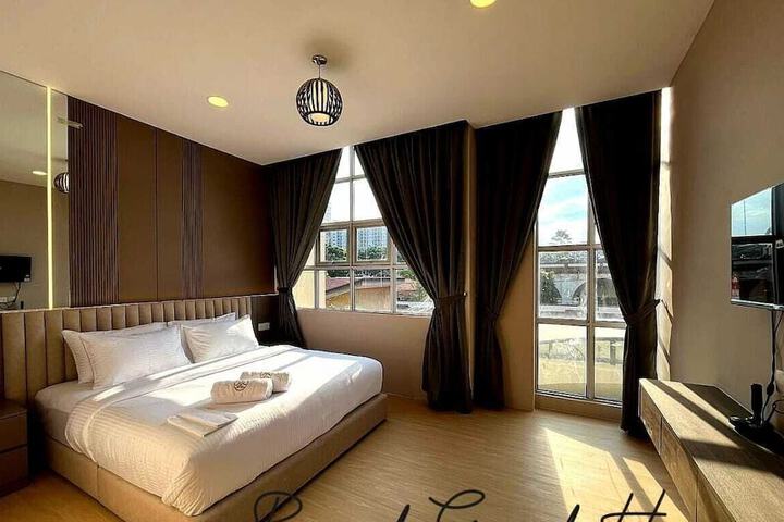 Room 8 of 41