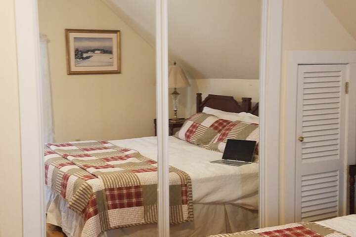 Room 5 of 43