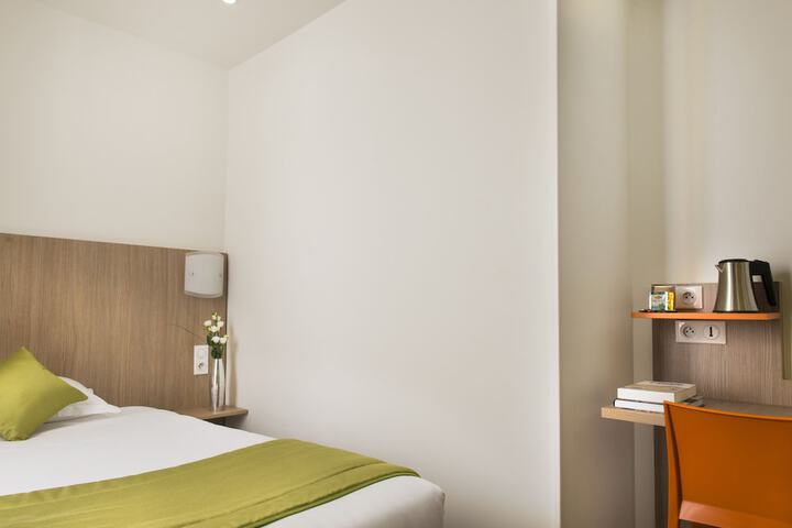Room 4 of 29