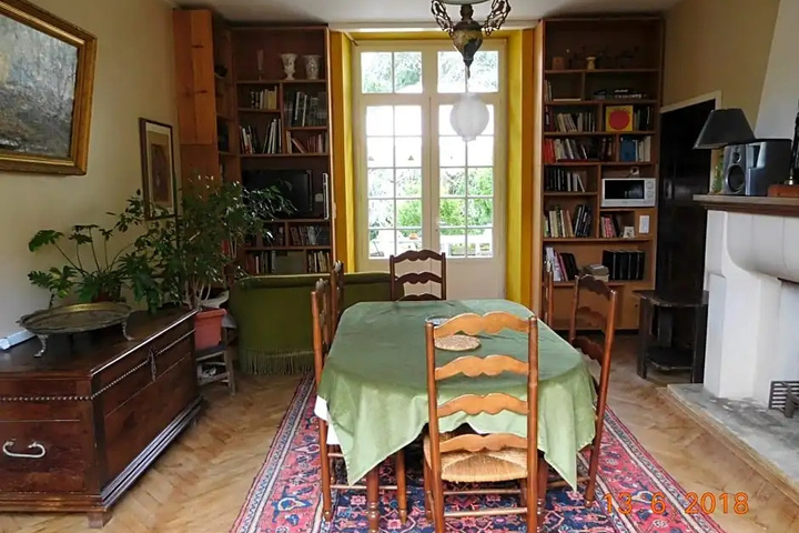 Room 5 of 13