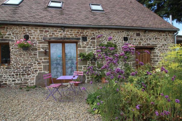 Grange restaurée avec jardin animaux acceptés, WiFi inclus - FR-1-497-63