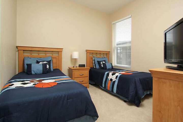 Room 4 of 26