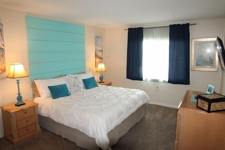 Room 2 of 30