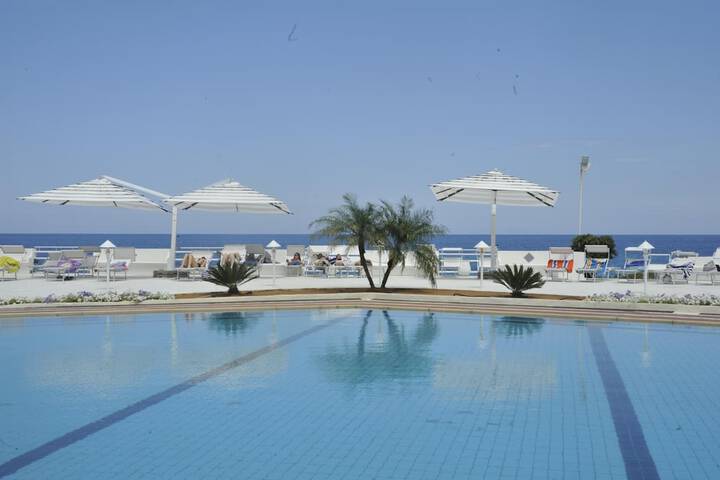 Hotel with Pool