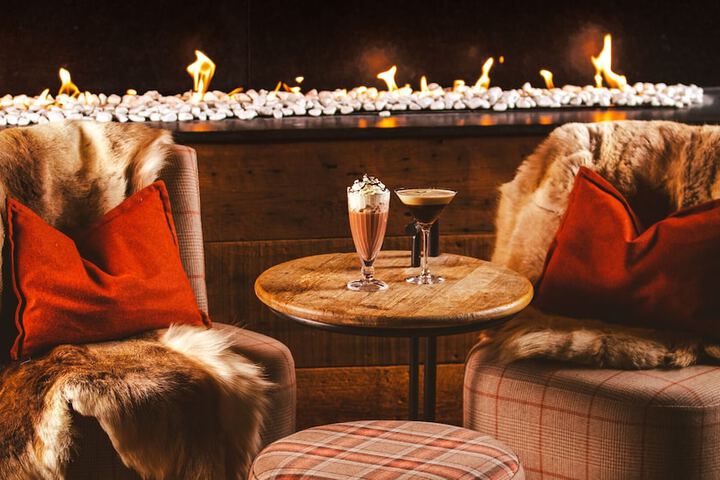 Lounge 64 of 72