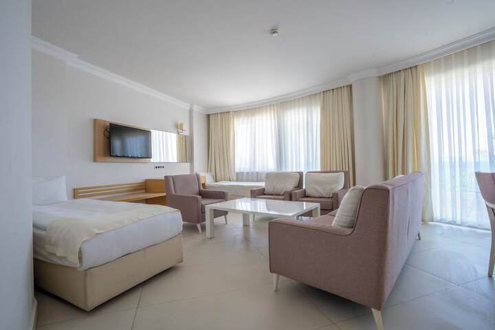 Room 43 of 160