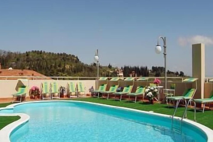 Pool Hotel