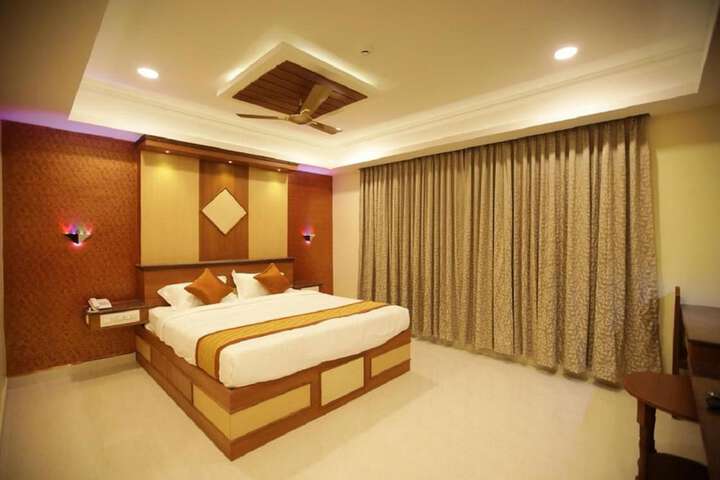 Room 9 of 35