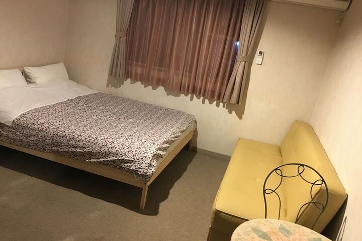 Room 10 of 69