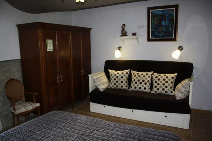 Room 8 of 52