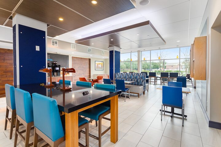 Breakfast/Coffee Service 29 of 47