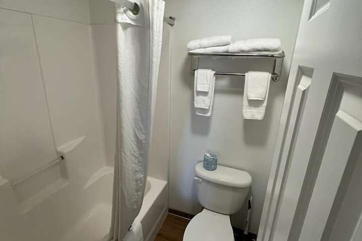 Room 28 of 28